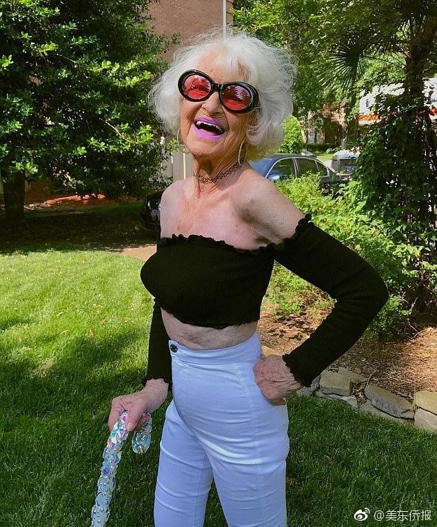 美国89岁网红老太环游世界实践愿望清单