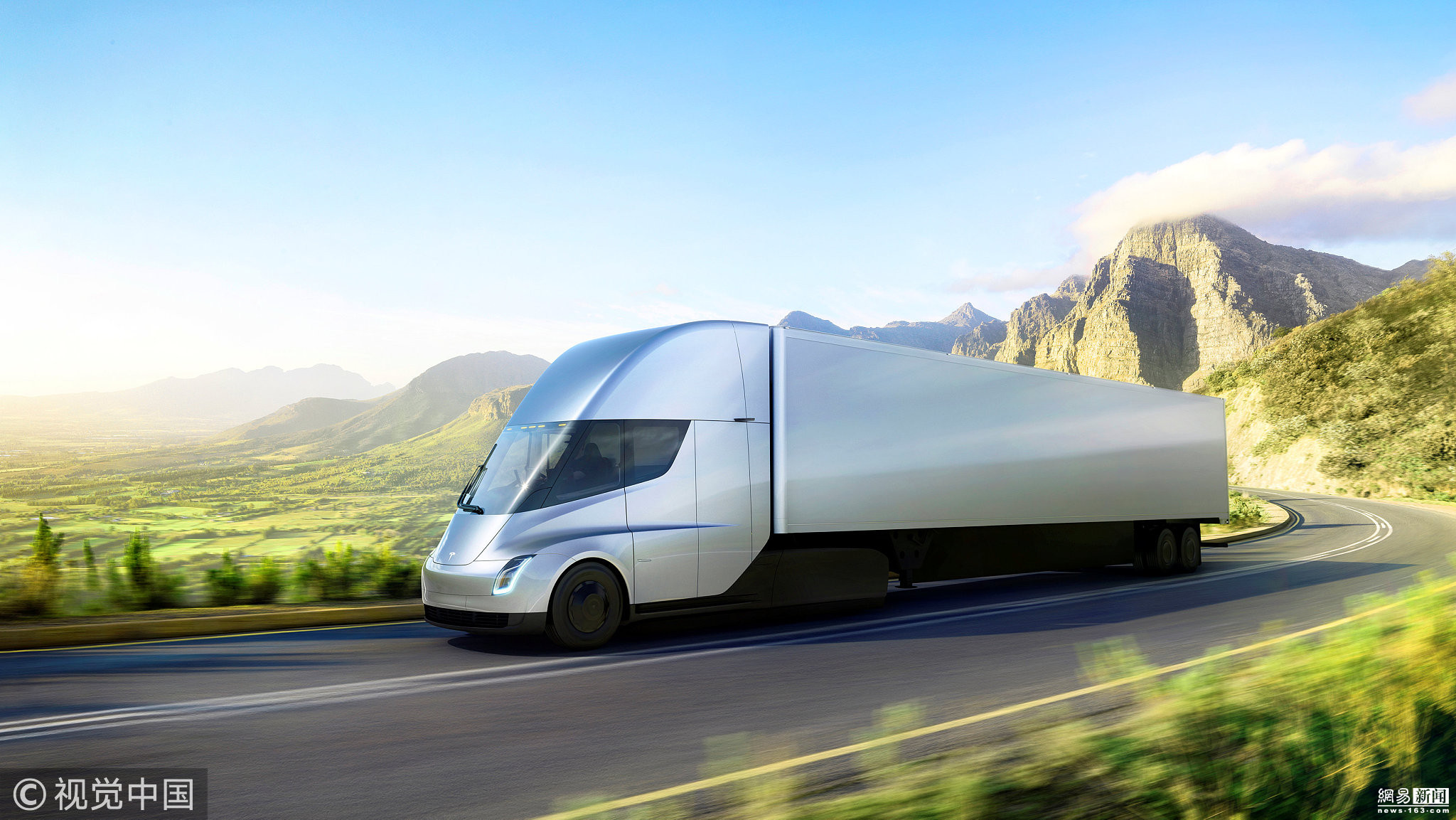 特斯拉发布电动卡车 可续航八百公里