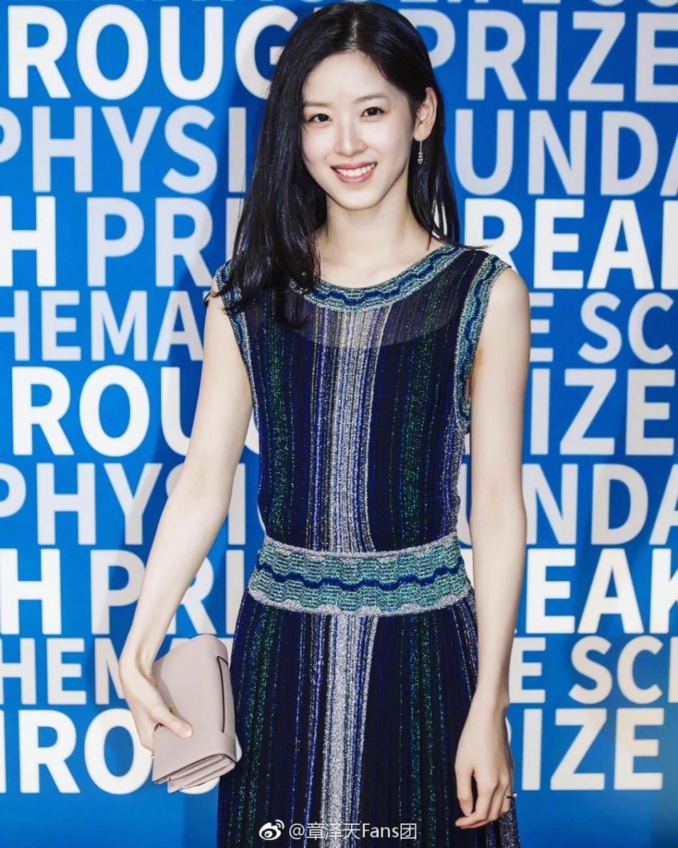 奶茶妹妹章泽天变抹茶_奶茶妹妹章泽天一胎_奶茶妹妹章泽天的微信