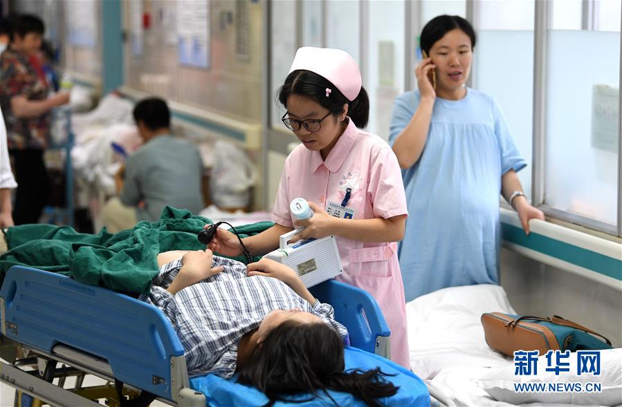 妇产科"二宝妈妈"护士李敏