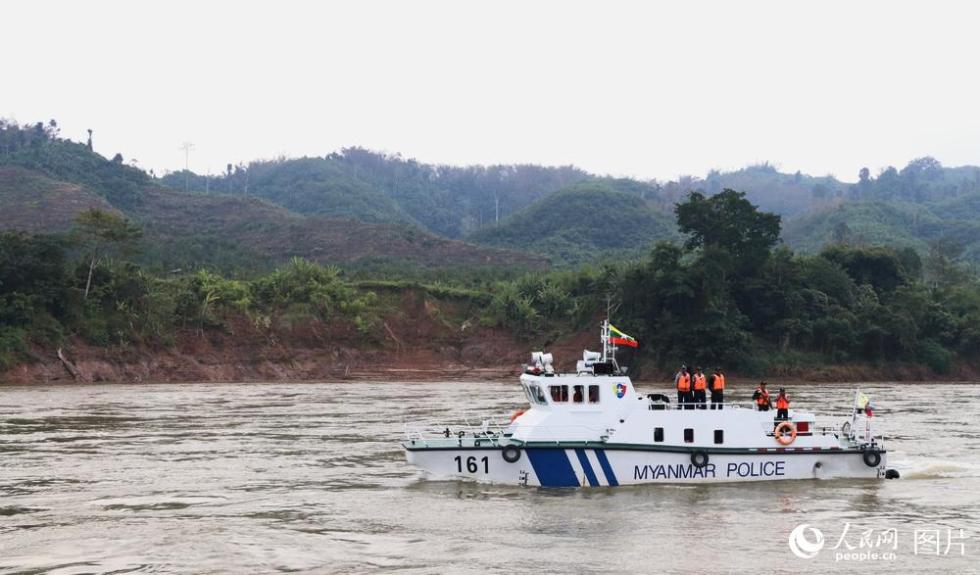 湄公河上的联合巡逻执法_新闻频道__中国青年网