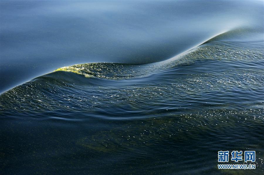 世界上最浅的海沟图片