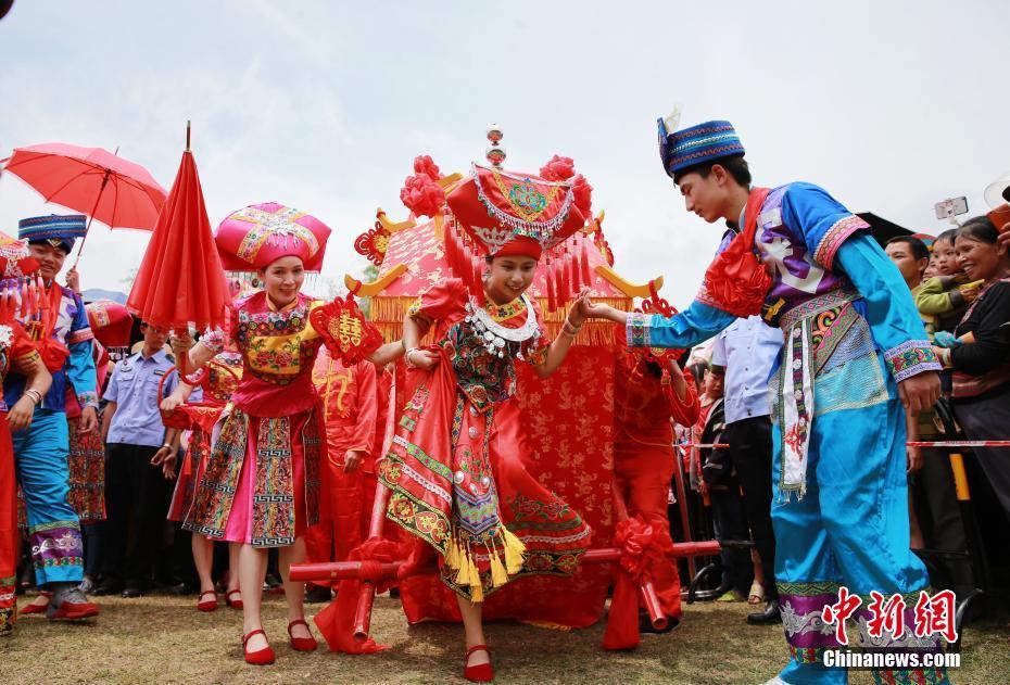 壮族服饰 婚礼图片