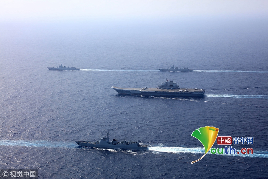 海军航母编队连续跨海区组织实兵对抗训练