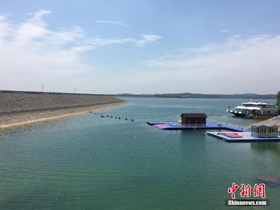 洈水风景区充分利用水库资源打造水上运动基地.周星亮 摄