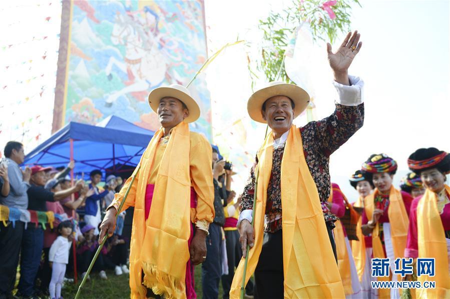 云南宁蒗:一年一度的摩梭人转山节