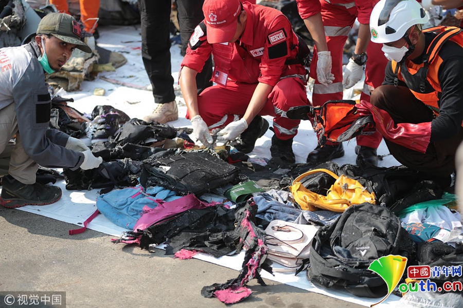 印尼坠机事件189人全部遇难已打捞出遗体和部分残骸
