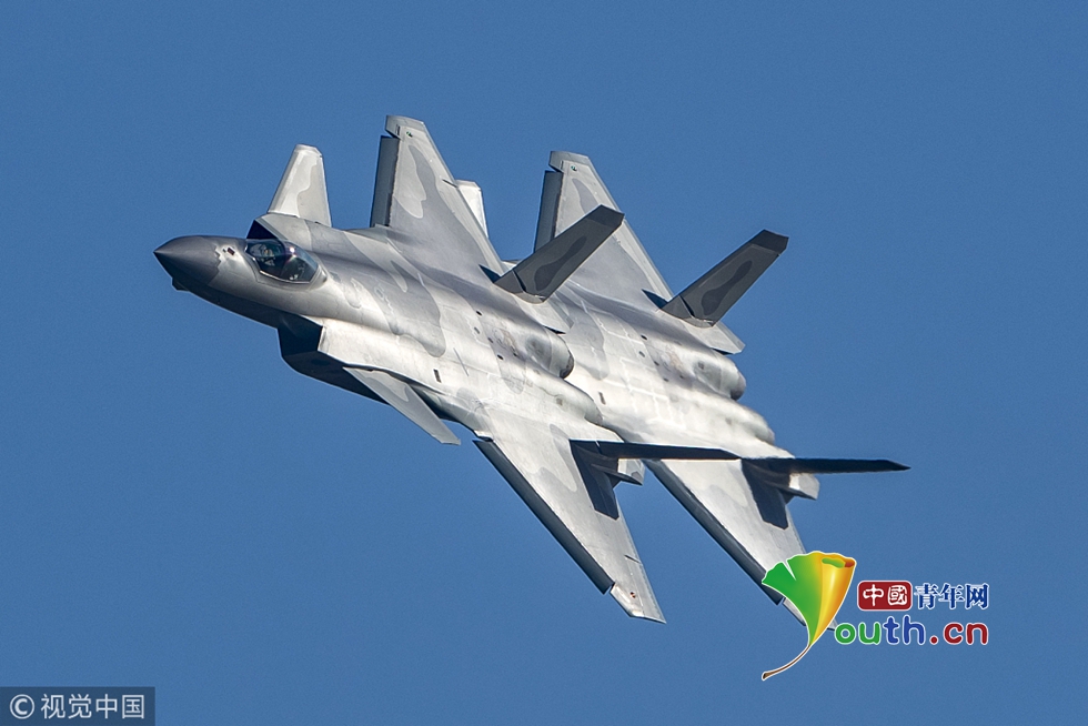 帅气歼20将以新涂装新编队新姿态亮相航展