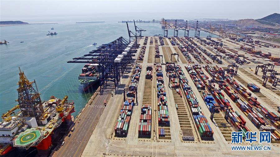 大连片区内大连港大窑湾集装箱码头(2017年6月13日航拍).