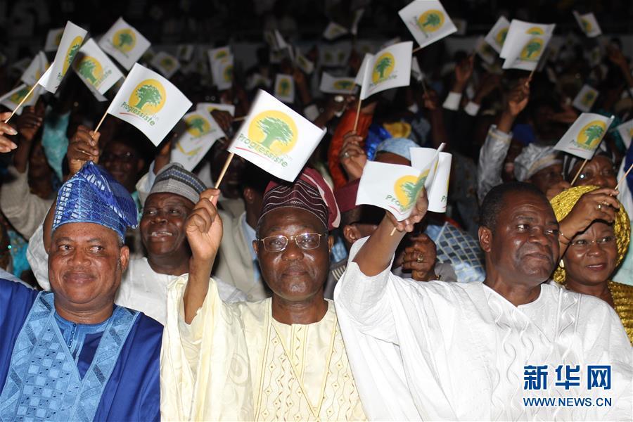 贝宁210个政党宣布合并成立支持总统塔隆的新政党 (1/3)