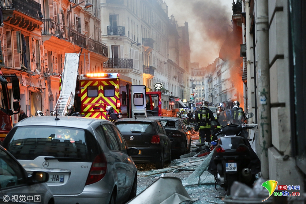 法国巴黎市中心发生爆炸 爆炸现场一片狼藉