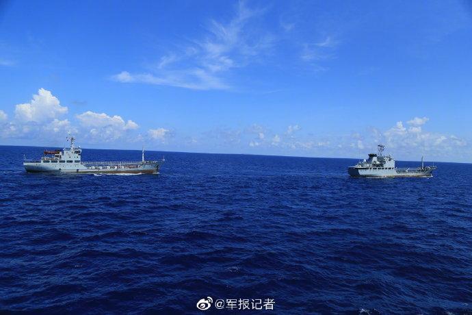 中國海軍多型艦船南海深處進行海上訓練