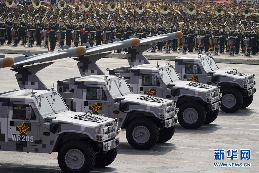 高清组图无人作战方队接受检阅