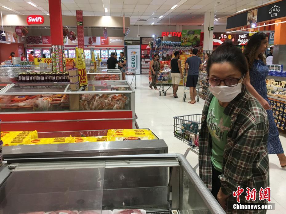 疫情下的巴西圣保罗:戴口罩的人越来越多 (2/5)