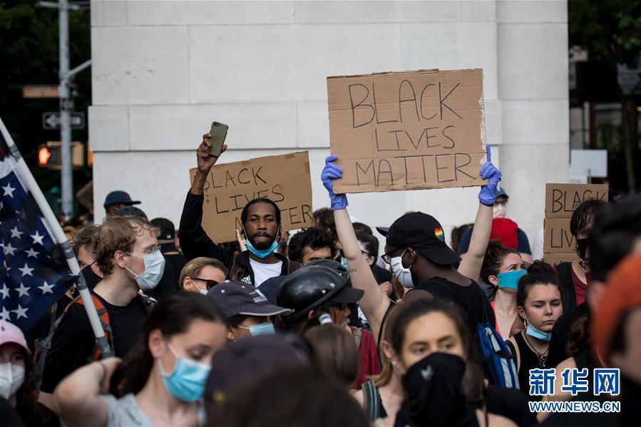 美国民众继续举行游行示威抗议种族歧视69