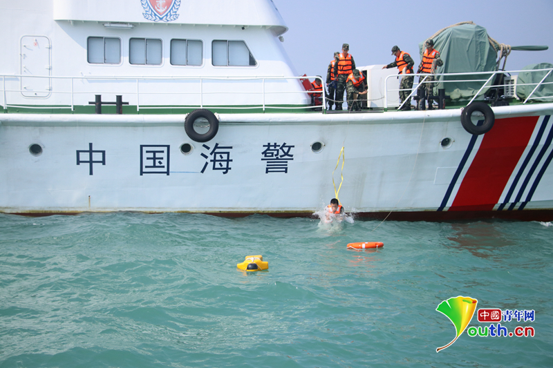 广东汕尾海警局在粤东海域开展海陆联合训练_新闻频道__中国青年网