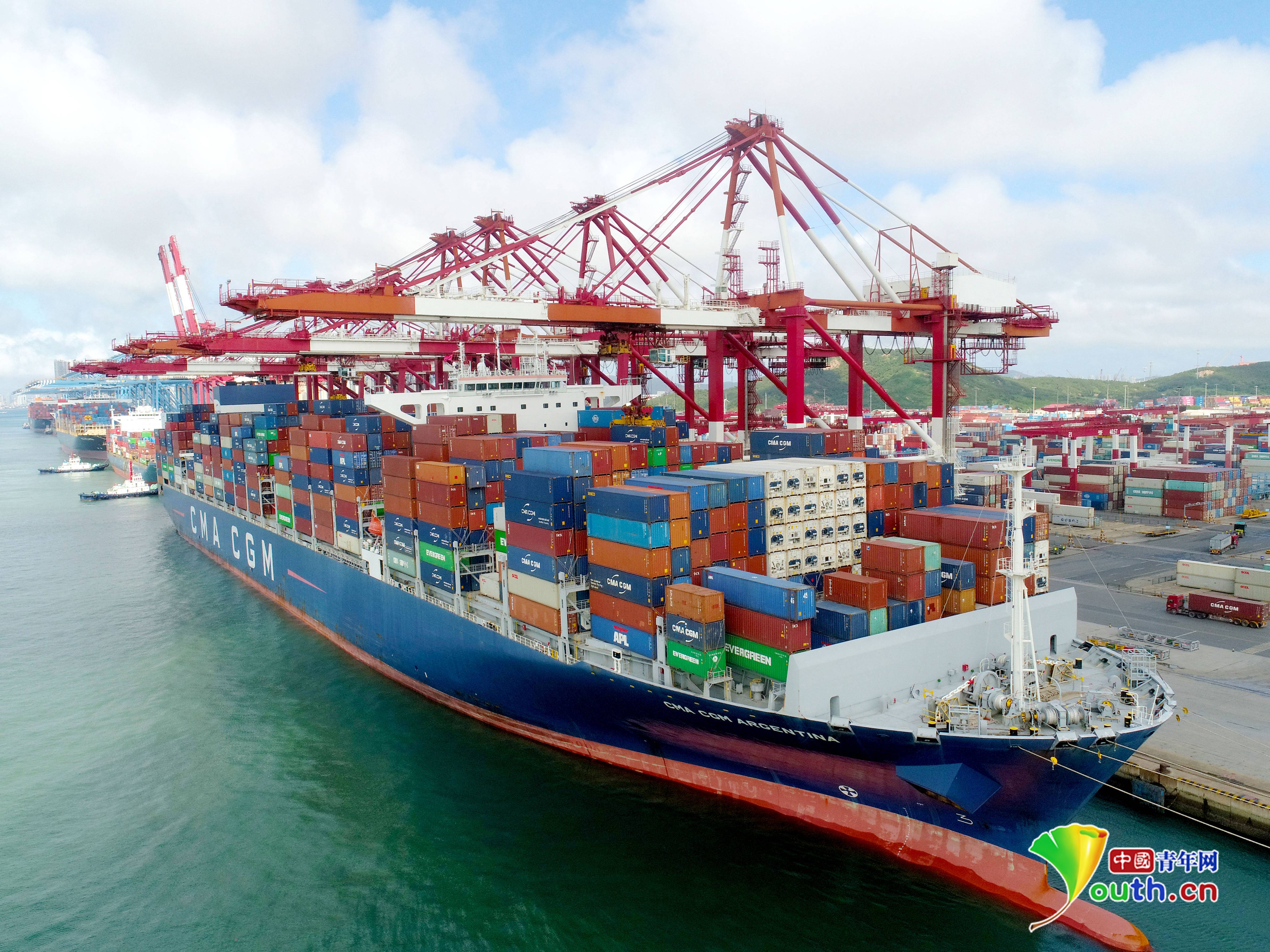 山东港口上半年货物吞吐量同比增长7736