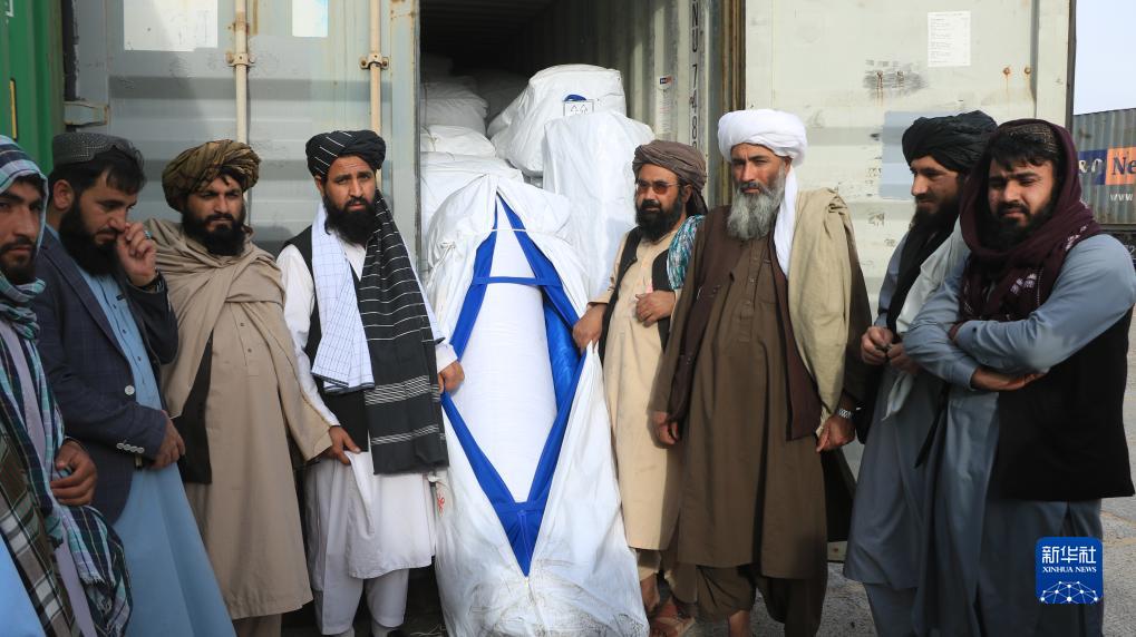 中国政府援阿富汗第二批抗震救灾物资运抵阿西北部赫拉特省