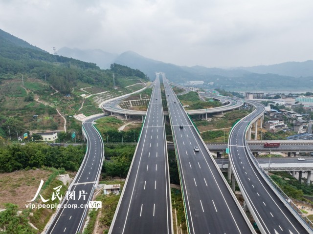 重庆渝武高速公路复线（北碚至合川段）建成