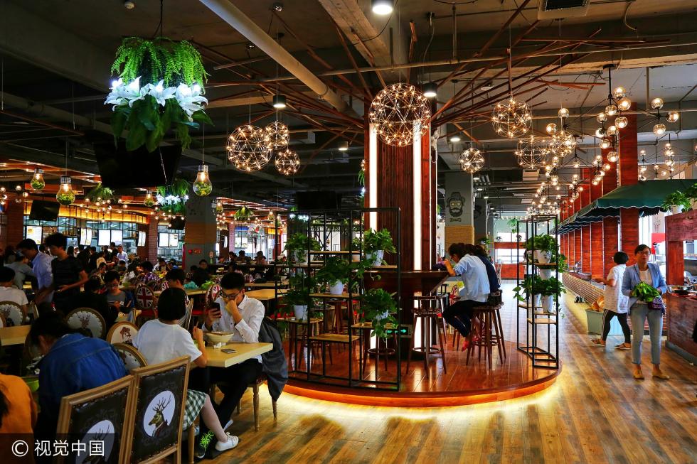 高校花600万打造高颜值食堂定名匆匆那年