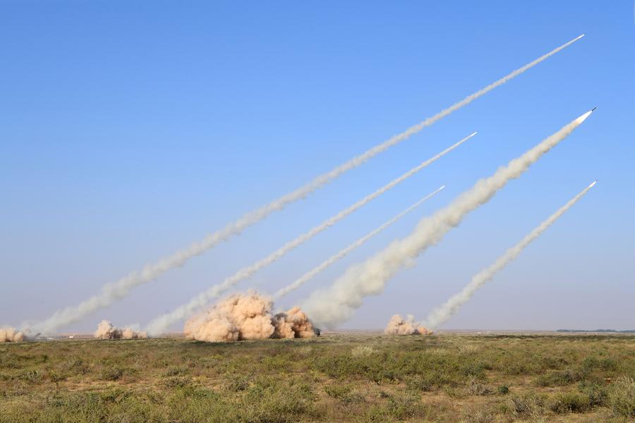 大国重器!解放军大口径远火齐射惊天动地