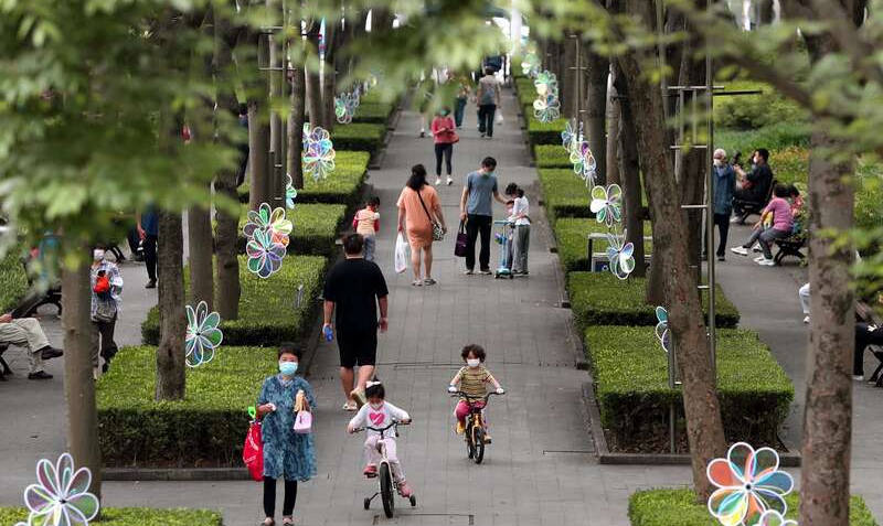 每周图片精选（5.28—6.3）  上海恢复正常生活、雅安地震、“六一”儿童节、端午节.jpg