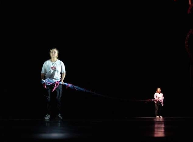 基层女性“五一”在京唱响劳动者之歌.jpg