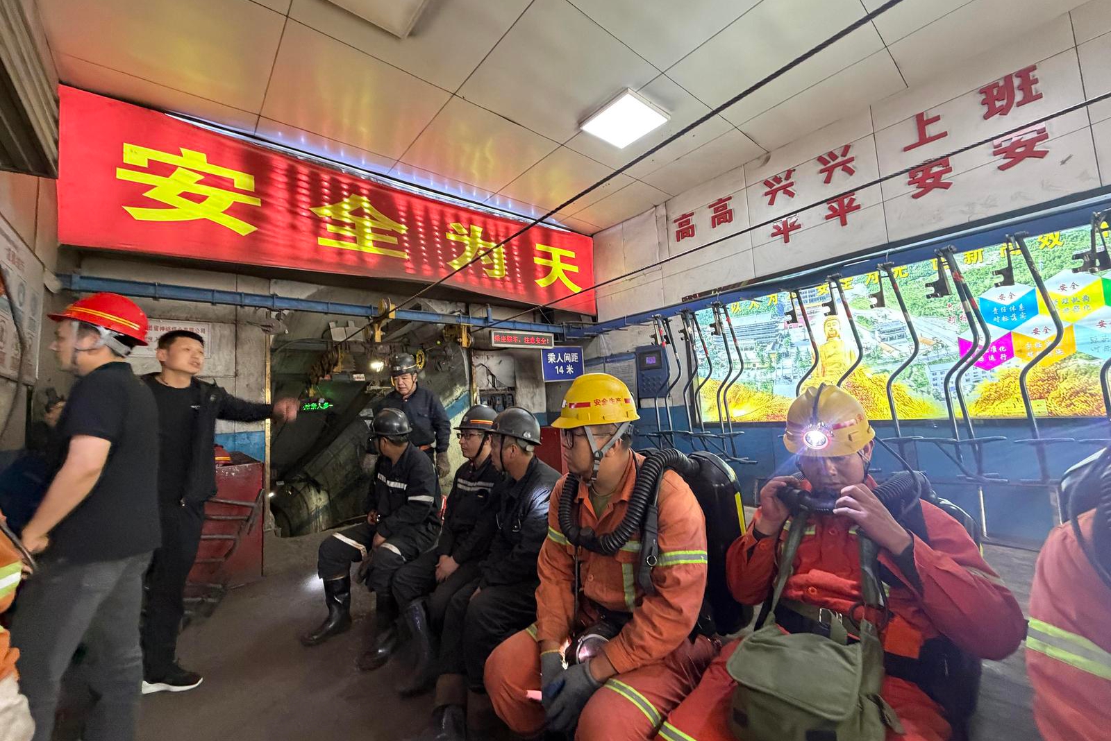 edcf70d3-6ad9-44b0-9f30-2f2deaea3583_l_副本.jpg